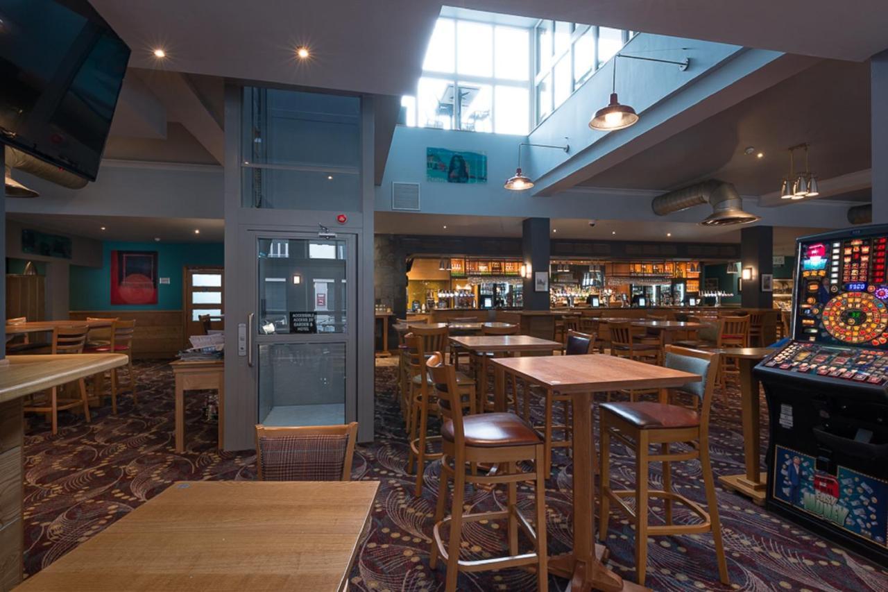 Admiral Of The Humber Wetherspoon Kingston upon Hull Exterior foto